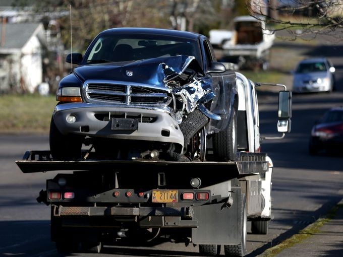 Wiltse's Towing help tow a truck after an accident